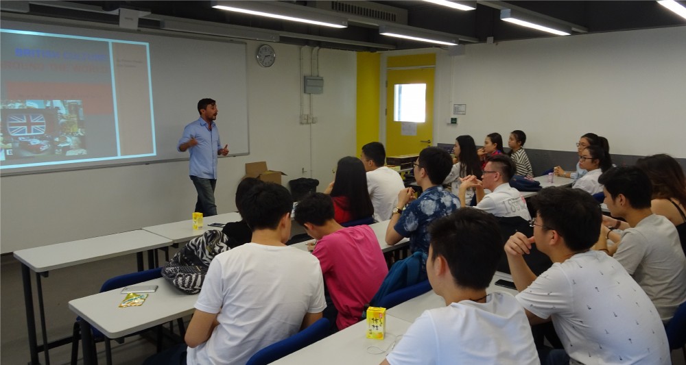 Mr. Pedro Paulo dos Santos speaking on the topic of British Culture