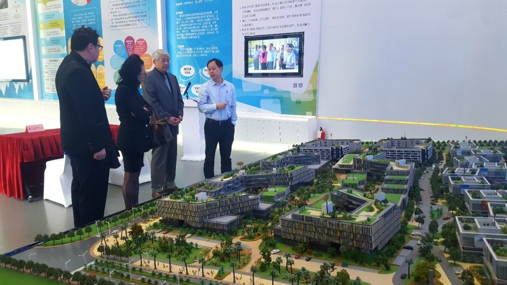 Rector Zhang and Dr. Khong visit the Innovalley with Mr. Xu Mu