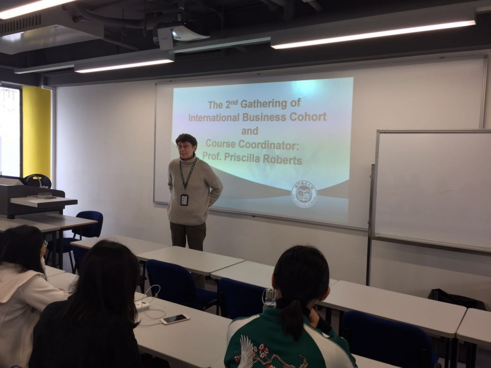 Professor Priscilla Roberts introduces study arrangements to International Business Cohort