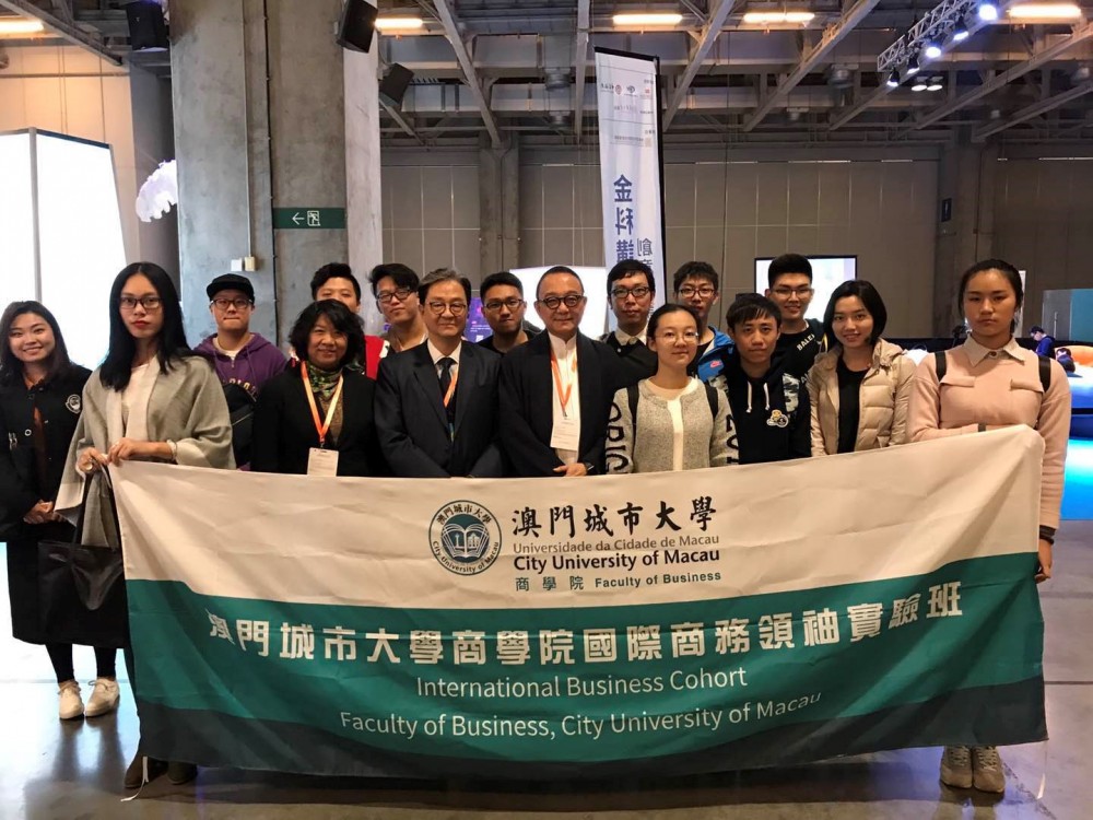 Group photo with IBC students