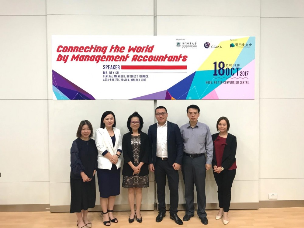 Group Photo of distinguish guests