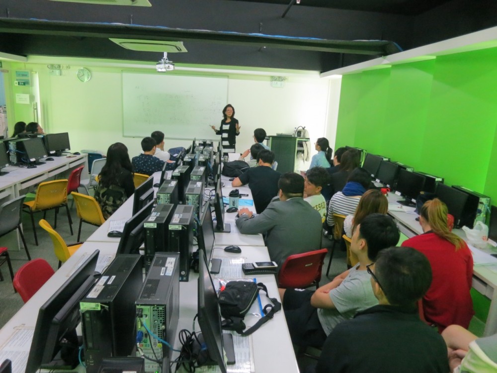 Dr. Khong gave a lecture on how to write a paper