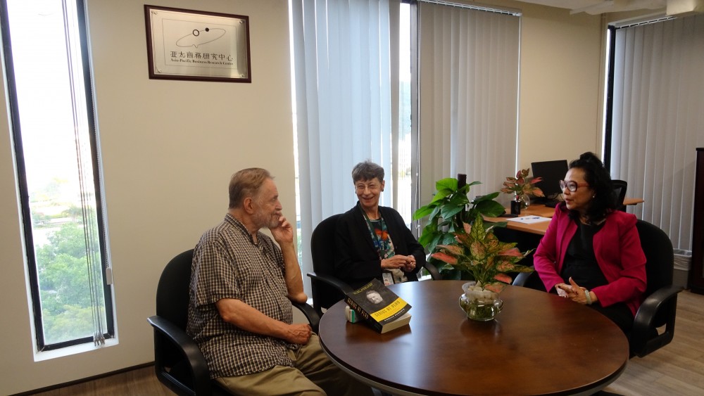 Prof. Conway visits the Asia-Pacific Business Research Centre