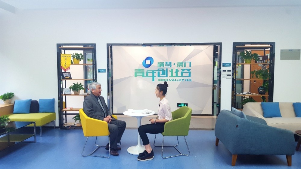 Rector Zhang and Dr. Khong during the interview from CCTV