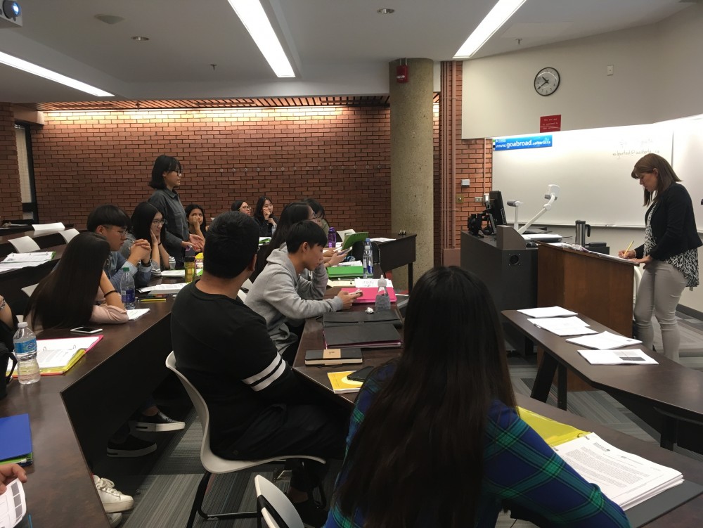 Ms. Sofia Elgueta Duplancic teaches a course