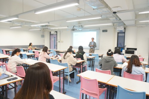 The FOB Holds "Career Development and Interview Skills" Sharing Session to Enhance Student...