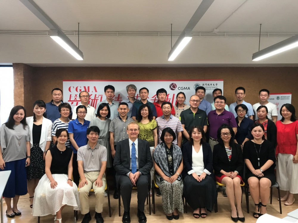 Group photo of guests and participants