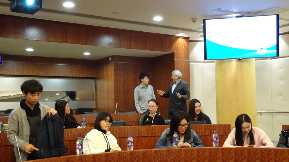 Rector Zhang encouraged student of the International Business Cohort