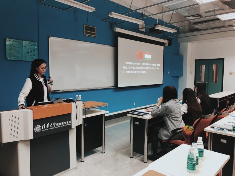 Zhou Zihe in the Roadshow PK tournament