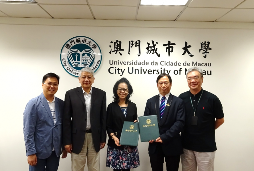 Rector Zhang and representatives from CityU and CMA