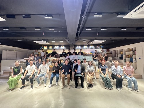 MBA Students from the Faculty of Business Visit 369 CoopTown to Explore Cross-Border Business and Re...